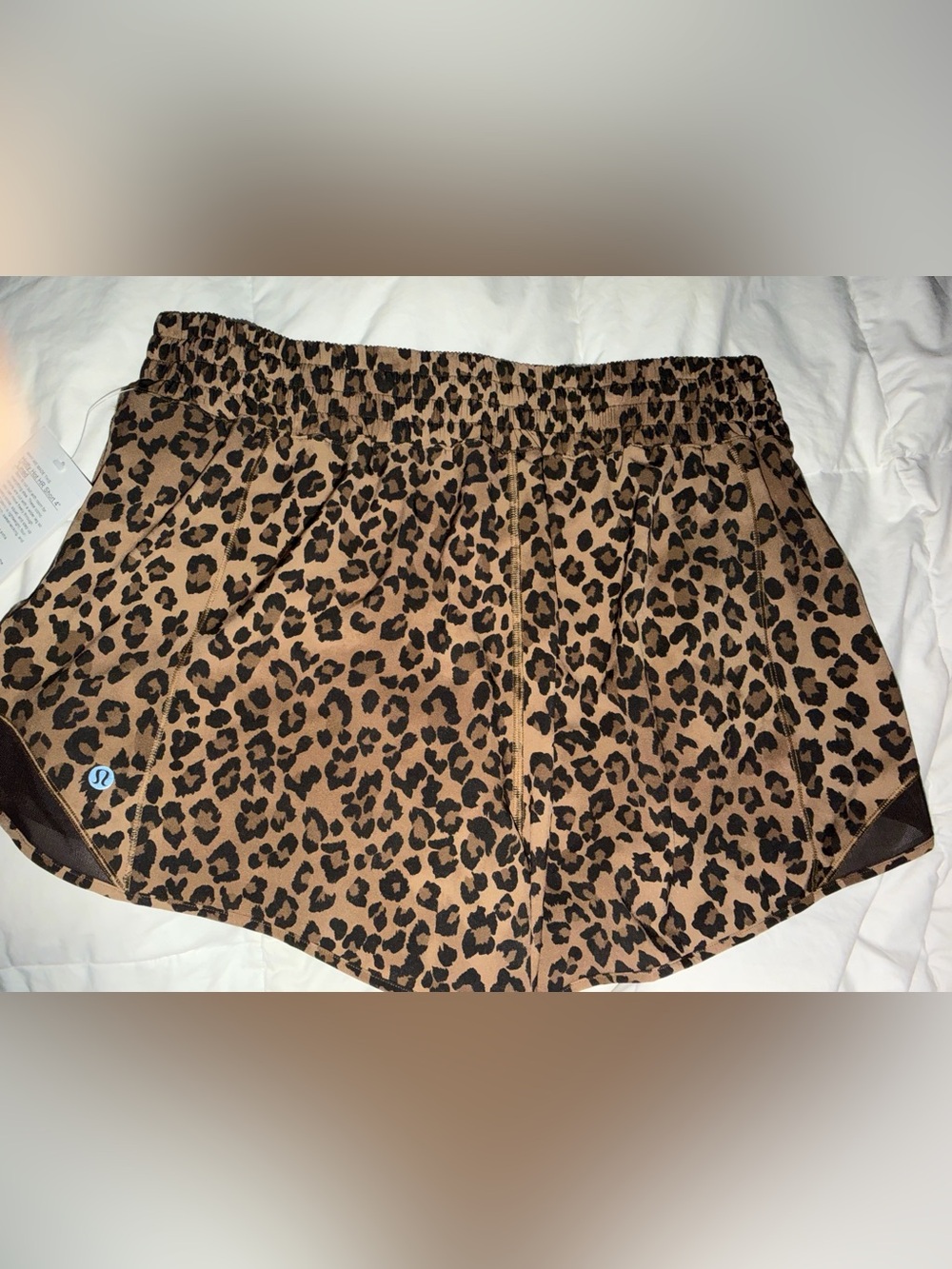 Lululemon Hotty Hot 4in High Rises Lined shorts